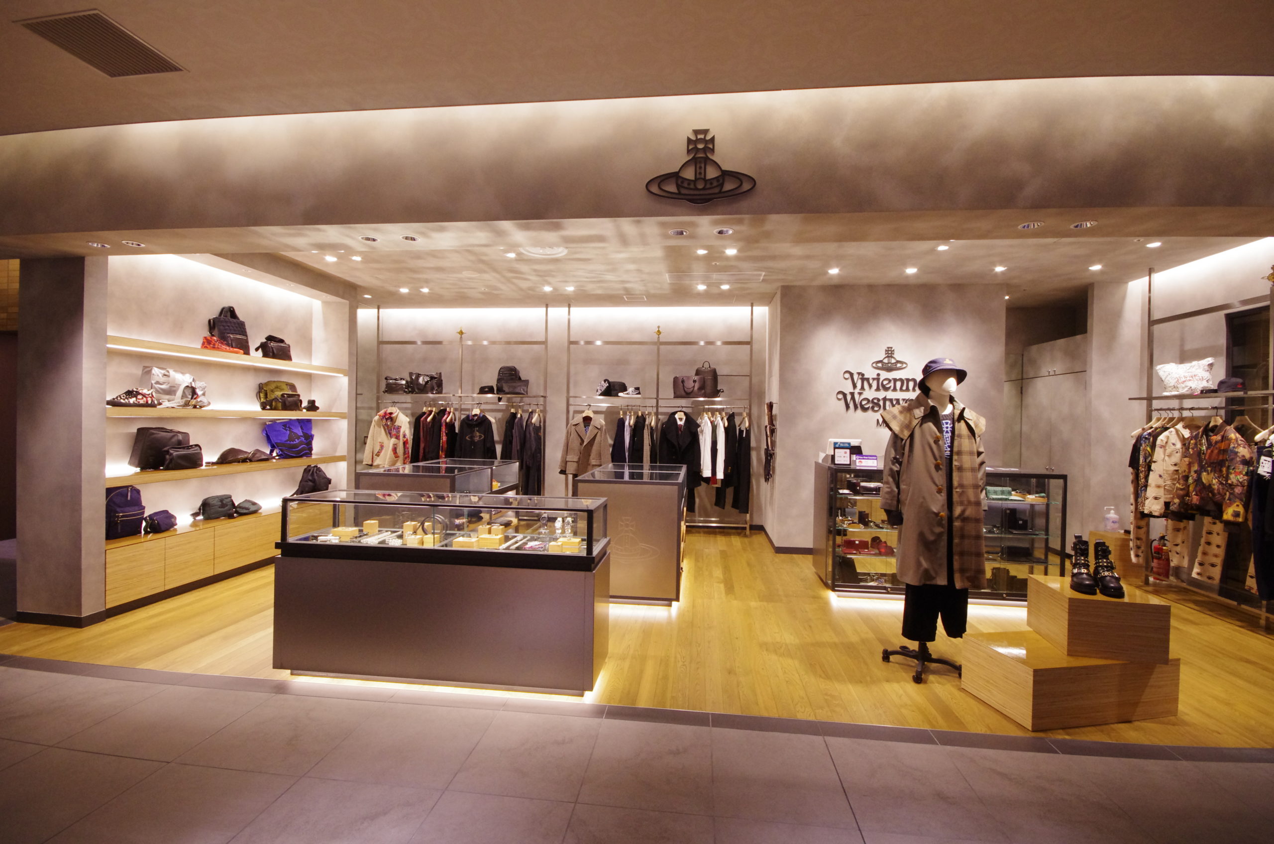 商業施設・百貨店内装工事 BOSCO ボスコ | Vivienne Westwood MAN | 実績
